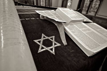 Excursão a pé guiada judaica em Frankfurt